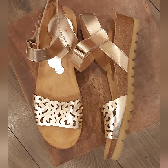 Dorking by Fluchos wedge sandals - Picture 1 of 8